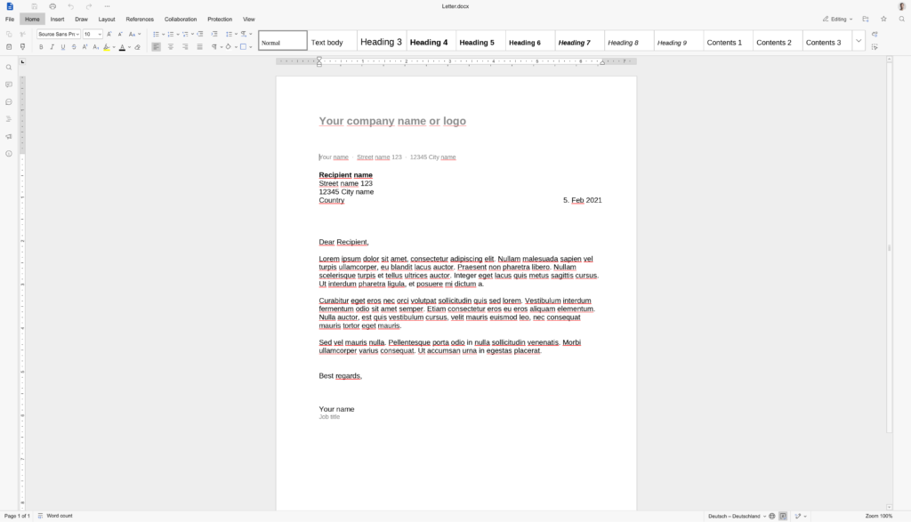 Un ordenador con pantalla que mostra un documento ofimático aberto co título "O Nome da Súa Empresa" escrito no alto da páxina. O documento está cheo de texto e aparece en cor negra e vermella contra un fondo branco.