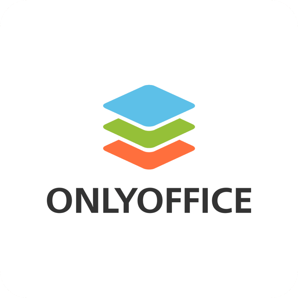 Logotipo da marca ONLYOFFICE. O deseño está composto por unha icona de tres capas cadradas superpostas e lixeiramente separadas en perspectiva (a superior é azul, a do medio verde e a inferior laranxa). Debaixo da icona aparece o nome "ONLYOFFICE" escrito en letras maiúsculas grosas de cor gris escuro.